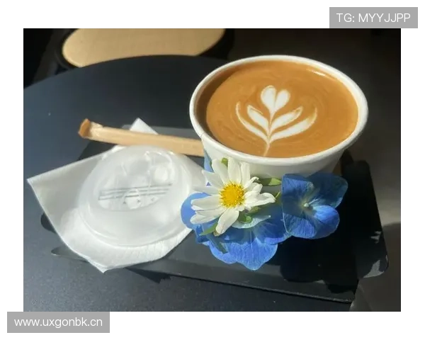 贝林厄姆喝杯咖啡的照片，比我年终奖还值钱