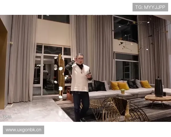 韩旭下飞机直接开直播，家里豪宅背景亮瞎眼，这日常谁顶得住？